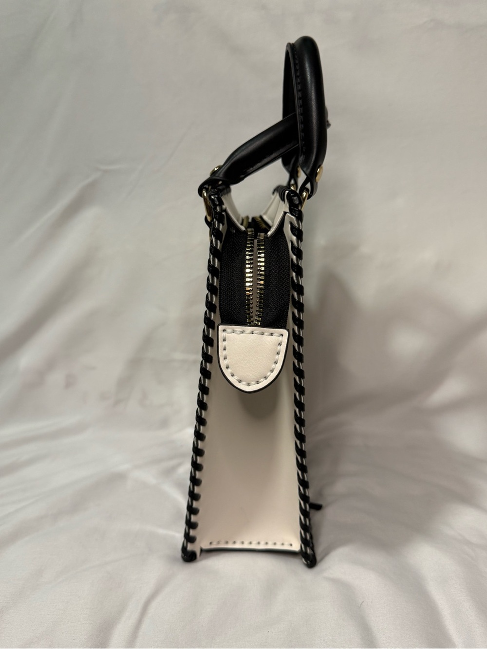 Upcycled Gucci Black Floral Print tote with Pearl Charm Keyring - Picture 5 of 8